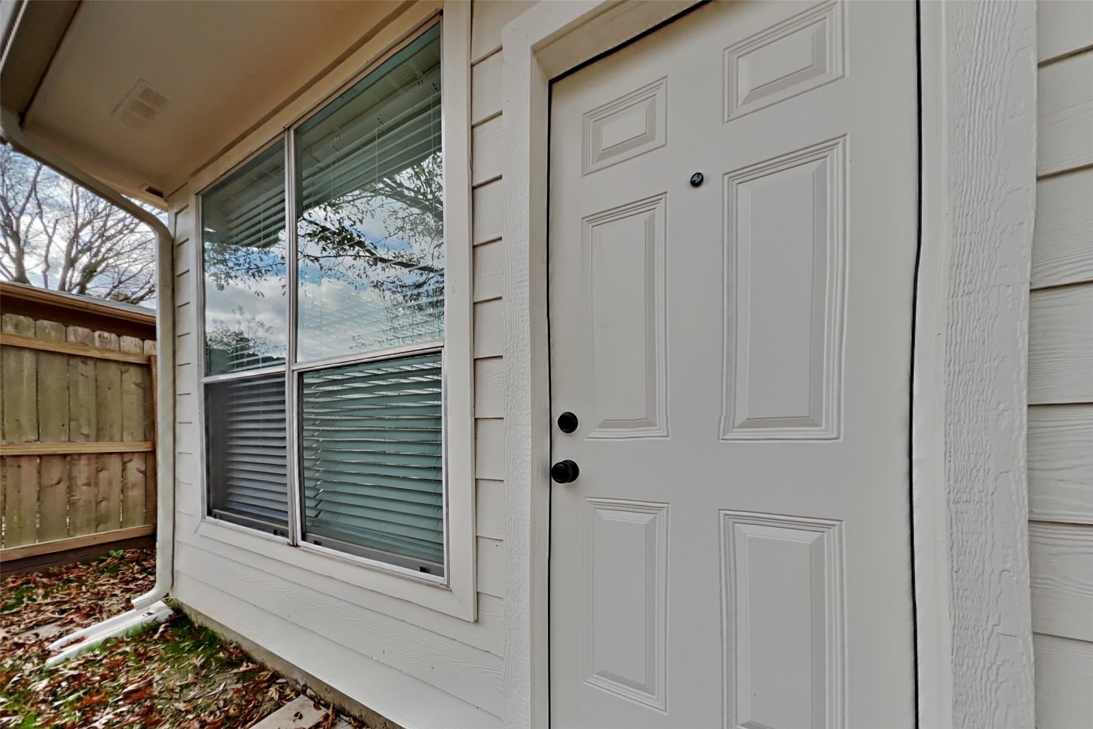2014 Ridgeway Park Drive Houston, TX 77339 - Photo 17 of 19 a view of wooden door