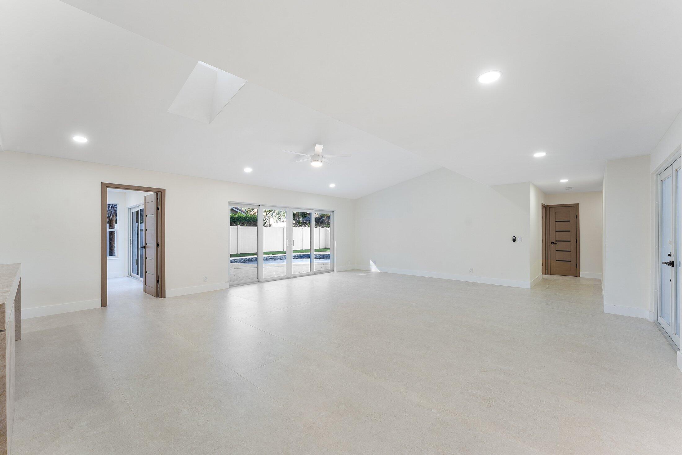 1380 Southwest 1st Street Boca Raton, FL 33486 - Photo 7 of 50 007-1380Southwest1stStreet-BocaRaton-FL-