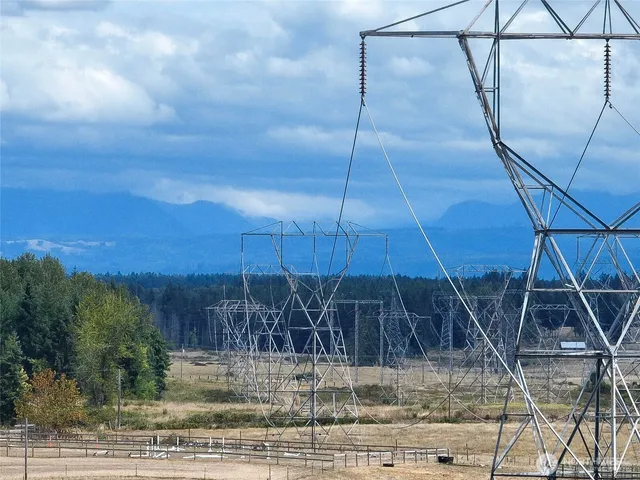 $6,000,000 | 32002 48th Avenue South, Roy, WA 98580