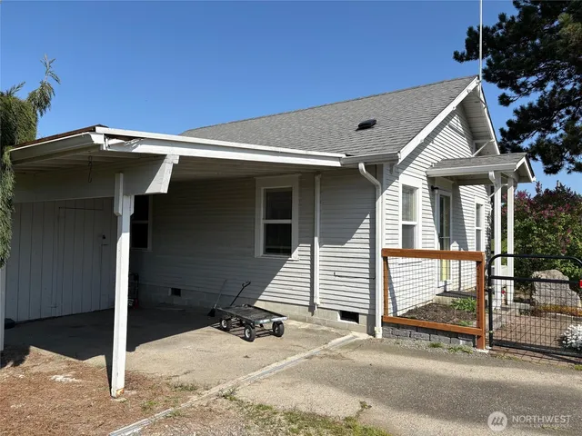 $6,000,000 | 32002 48th Avenue South, Roy, WA 98580