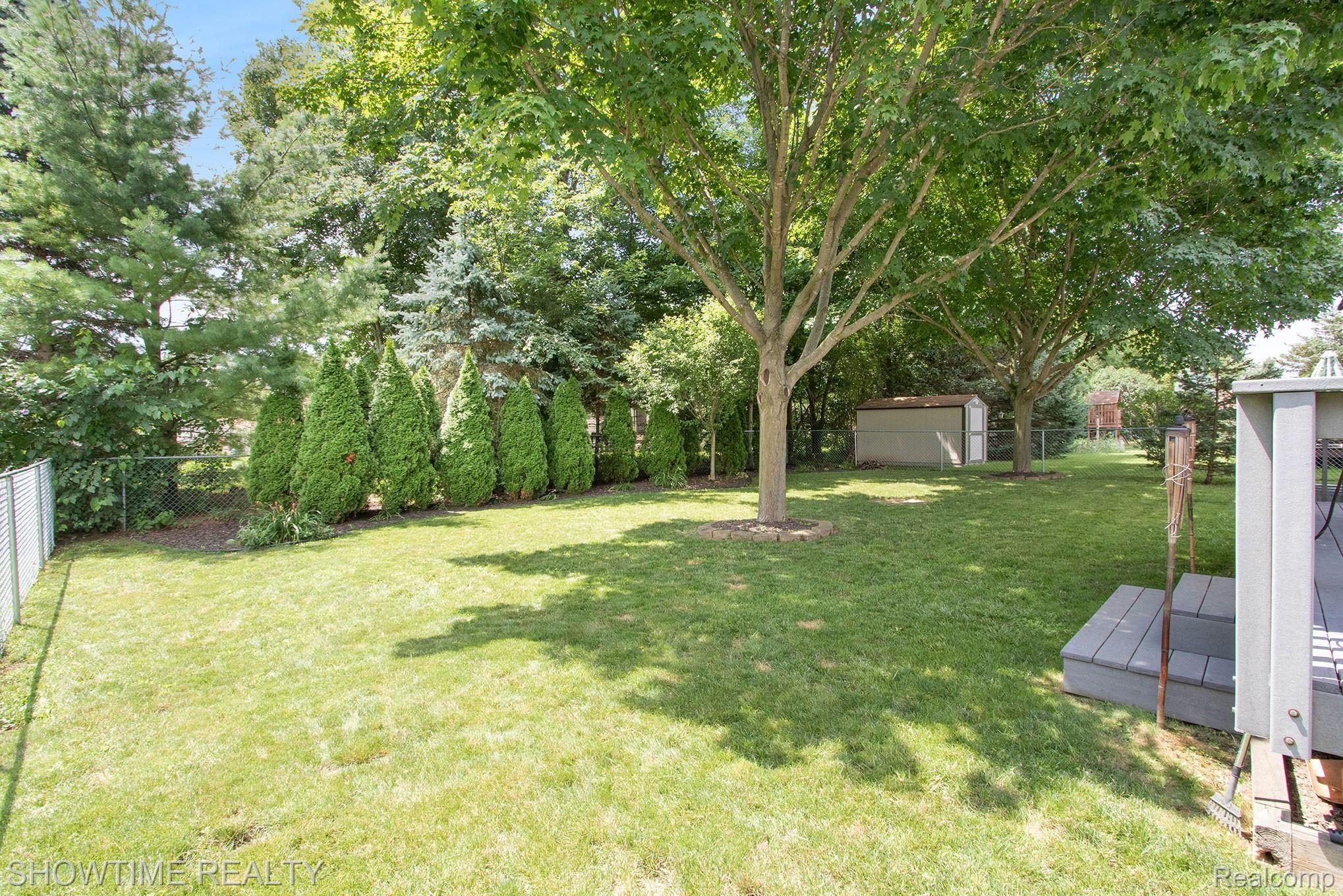 653 Glenwyth Road Brighton, MI 48116 - Photo 7 of 23 CU8A2351.jpg