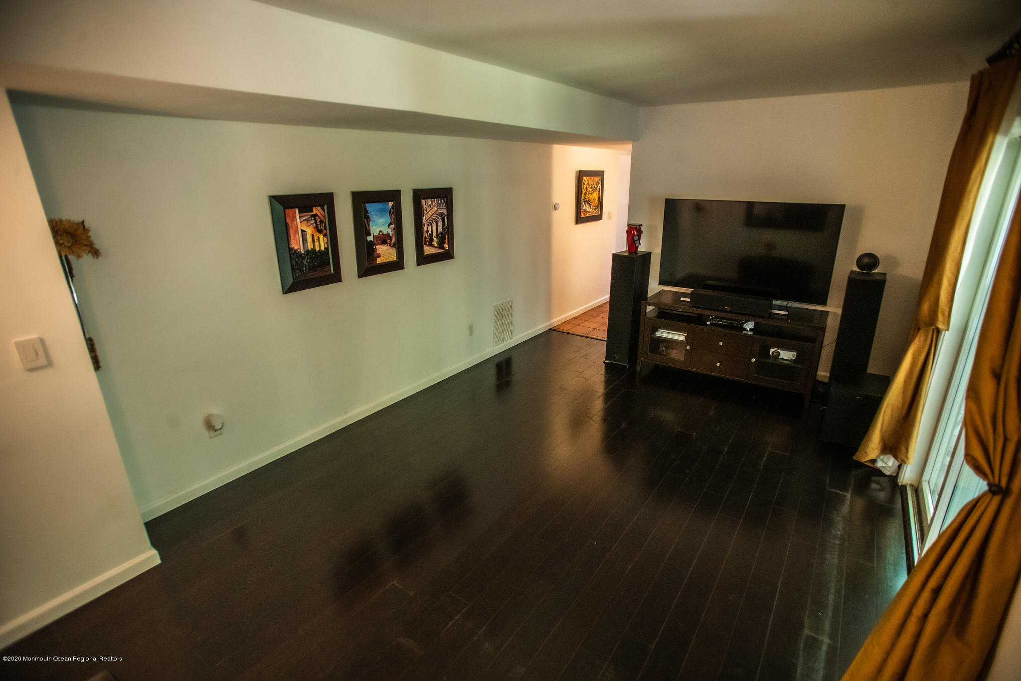 8 Robinson Road Morganville, NJ 07751 - Photo 15 of 39 12