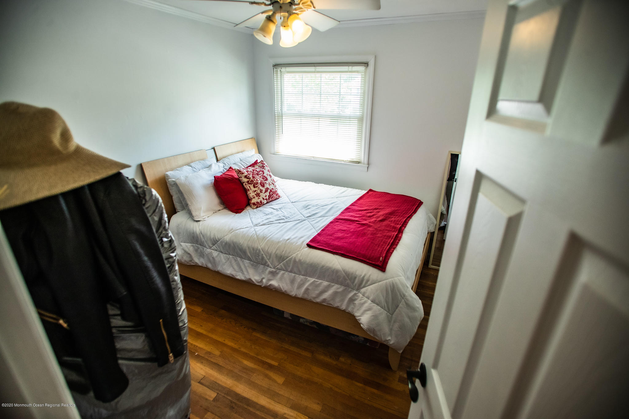 8 Robinson Road Morganville, NJ 07751 - Photo 29 of 39 15l