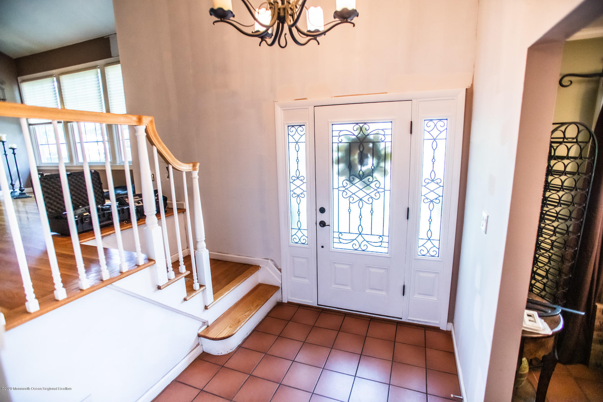 8 Robinson Road Morganville, NJ 07751 - Photo 5 of 39 5