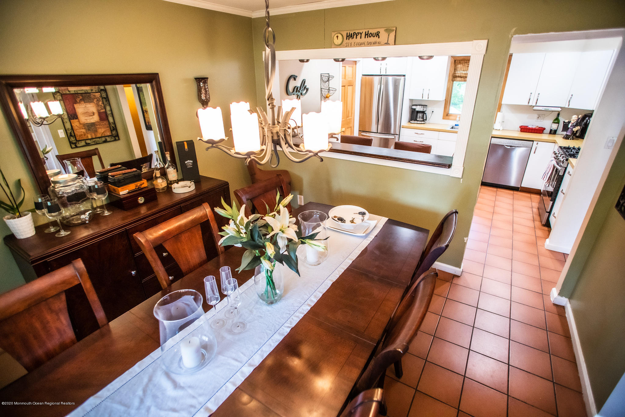 8 Robinson Road Morganville, NJ 07751 - Photo 7 of 39 6
