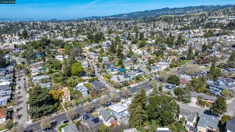 $1,199,000 | 3824 Lakeshore Avenue, Oakland, CA 94610