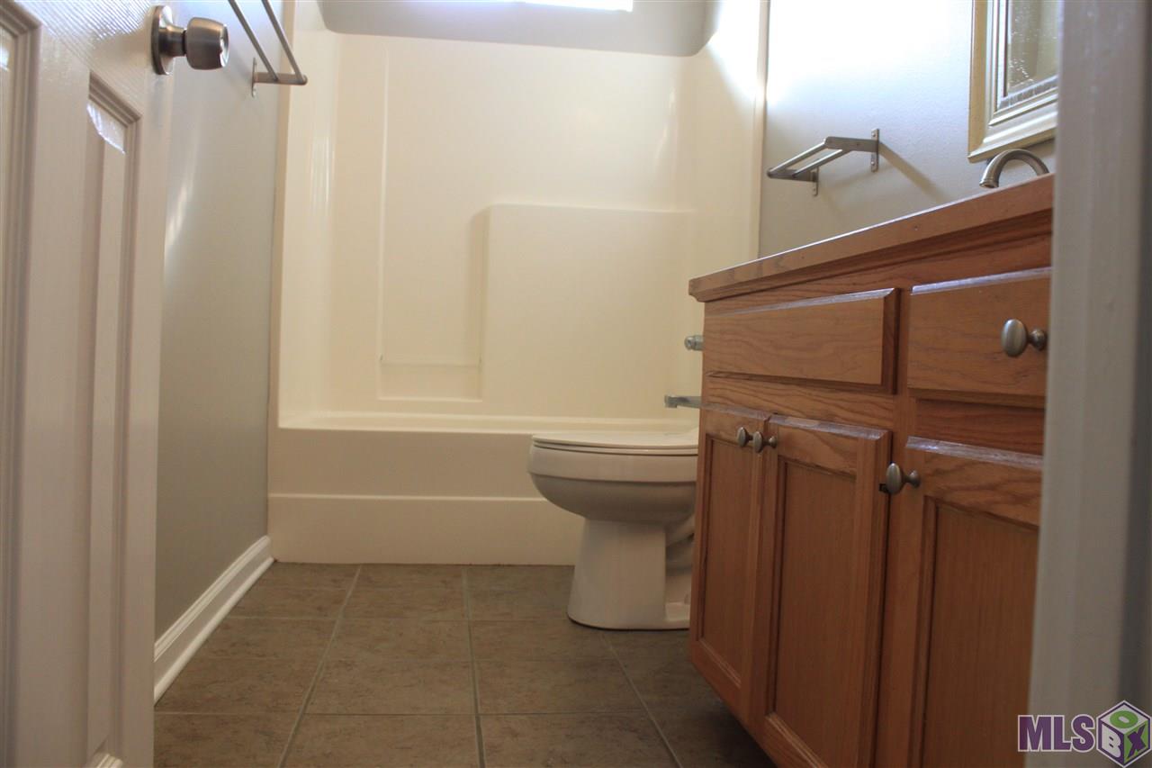 7826 Clover Ridge Avenue Baton Rouge, LA 70820 - Photo 11 of 17 Gallery Image 11
