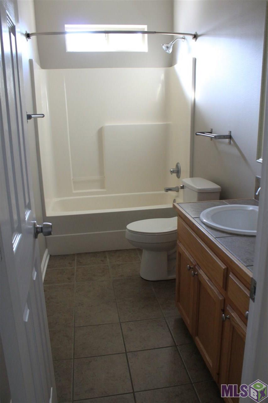 7826 Clover Ridge Avenue Baton Rouge, LA 70820 - Photo 10 of 17 Gallery Image 10