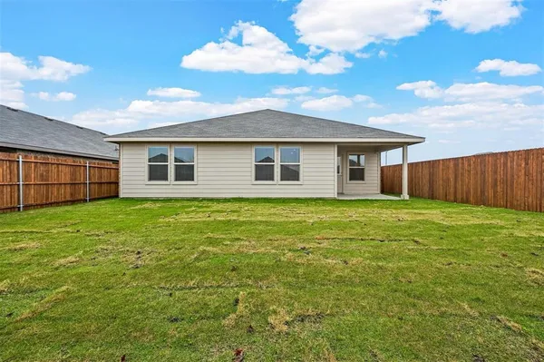$2,450 | 9504 Drifting Sand Drive, Fort Worth, TX 76131