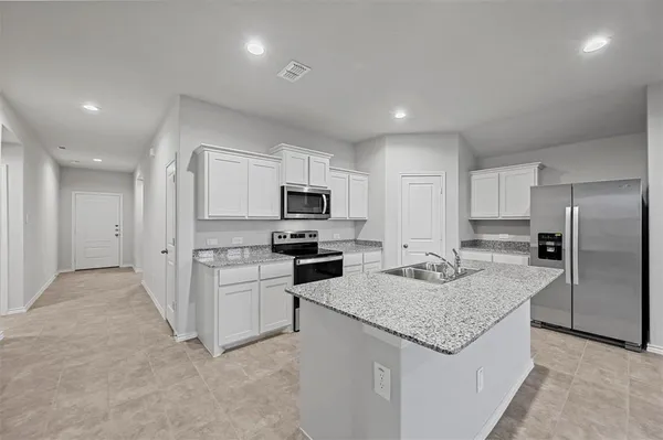 $2,450 | 9504 Drifting Sand Drive, Fort Worth, TX 76131