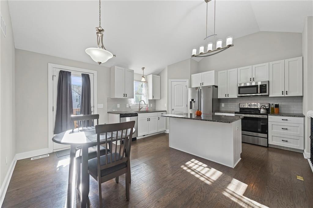 2207 Pike Street St. Joseph, MO 64503 - Photo 7 of 34