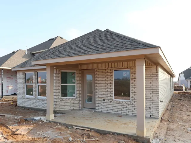 $345,990 | 31010 Newcomb Lndg Lane, Waller, TX 77484