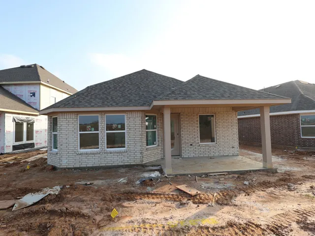 $345,990 | 31010 Newcomb Lndg Lane, Waller, TX 77484