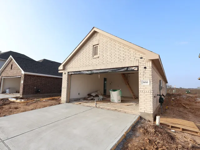 $345,990 | 31010 Newcomb Lndg Lane, Waller, TX 77484