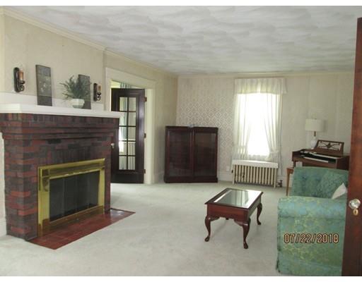 17 Thorndyke Road Worcester, MA 01606 - Photo 7 of 29