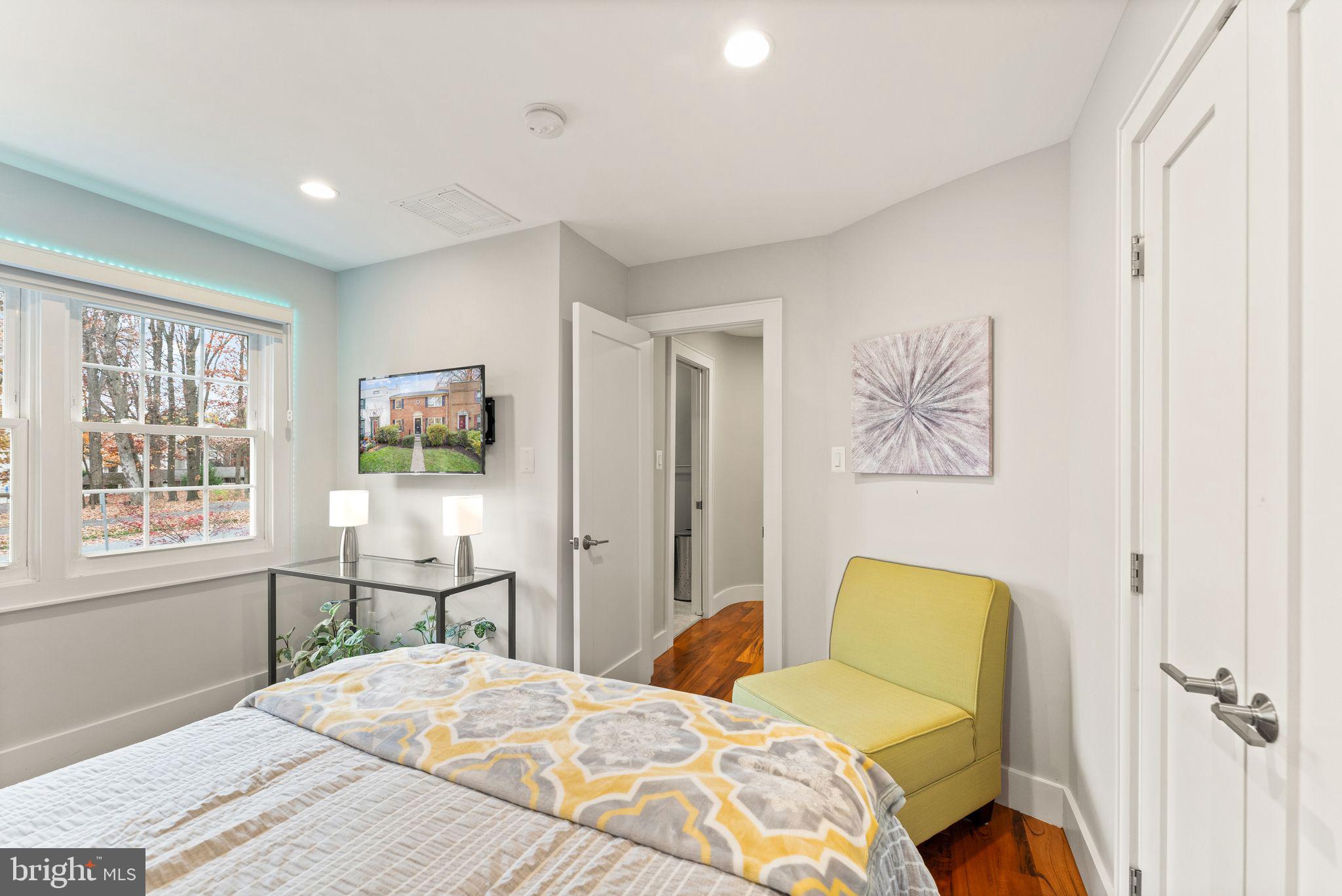 1803 Wainwright Drive Reston, VA 20190 - Photo 37 of 61 Bedroom #2