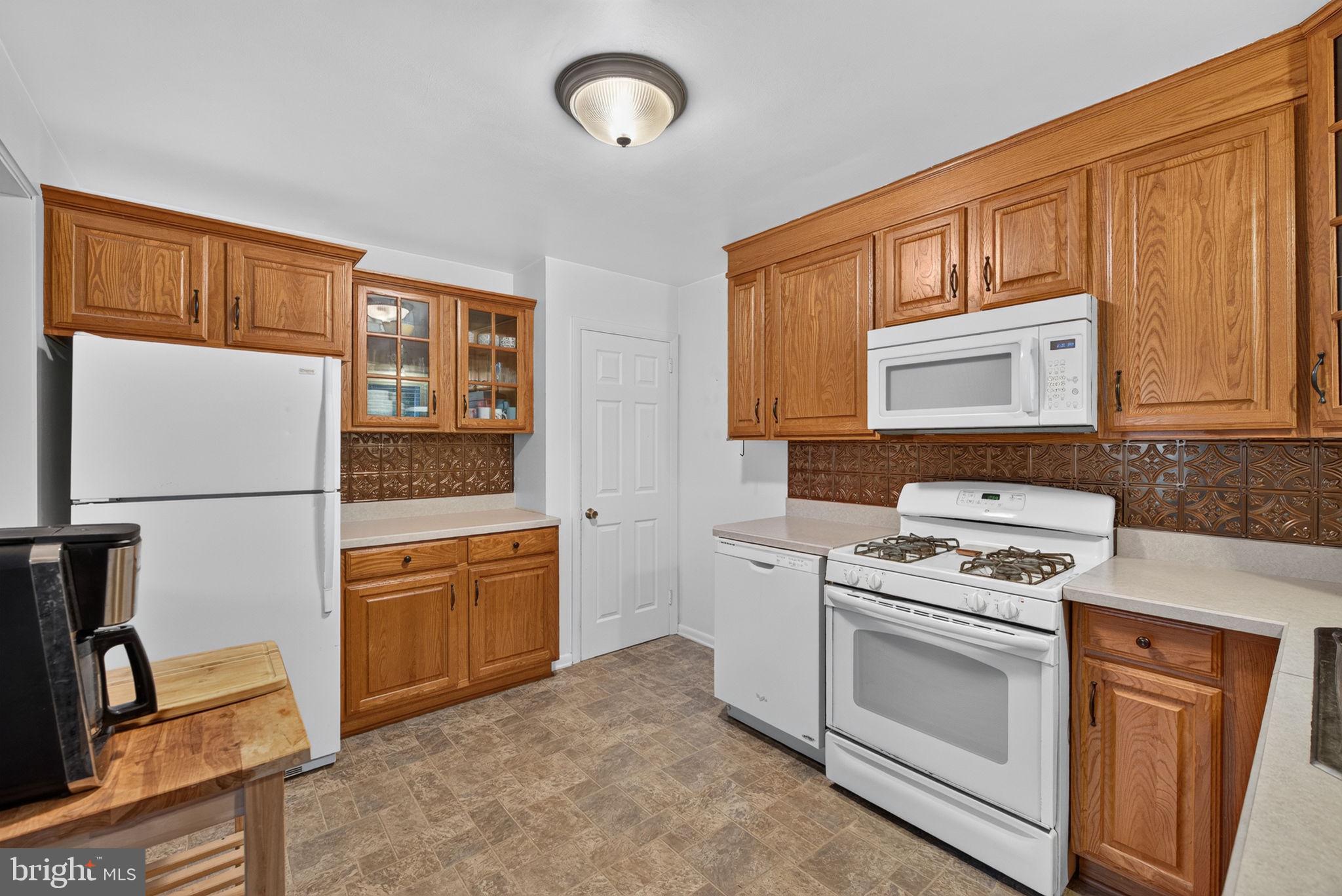 501 General Sutter Avenue Lititz, PA 17543 - Photo 15 of 26