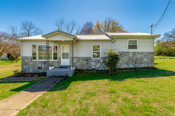 $189,900 | 55 Rutledge Street, Chickamauga, GA 30707
