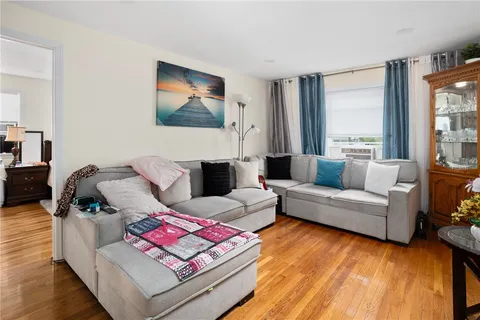 $649,900 | 370 Montgomery Avenue, Cranston, RI 02905