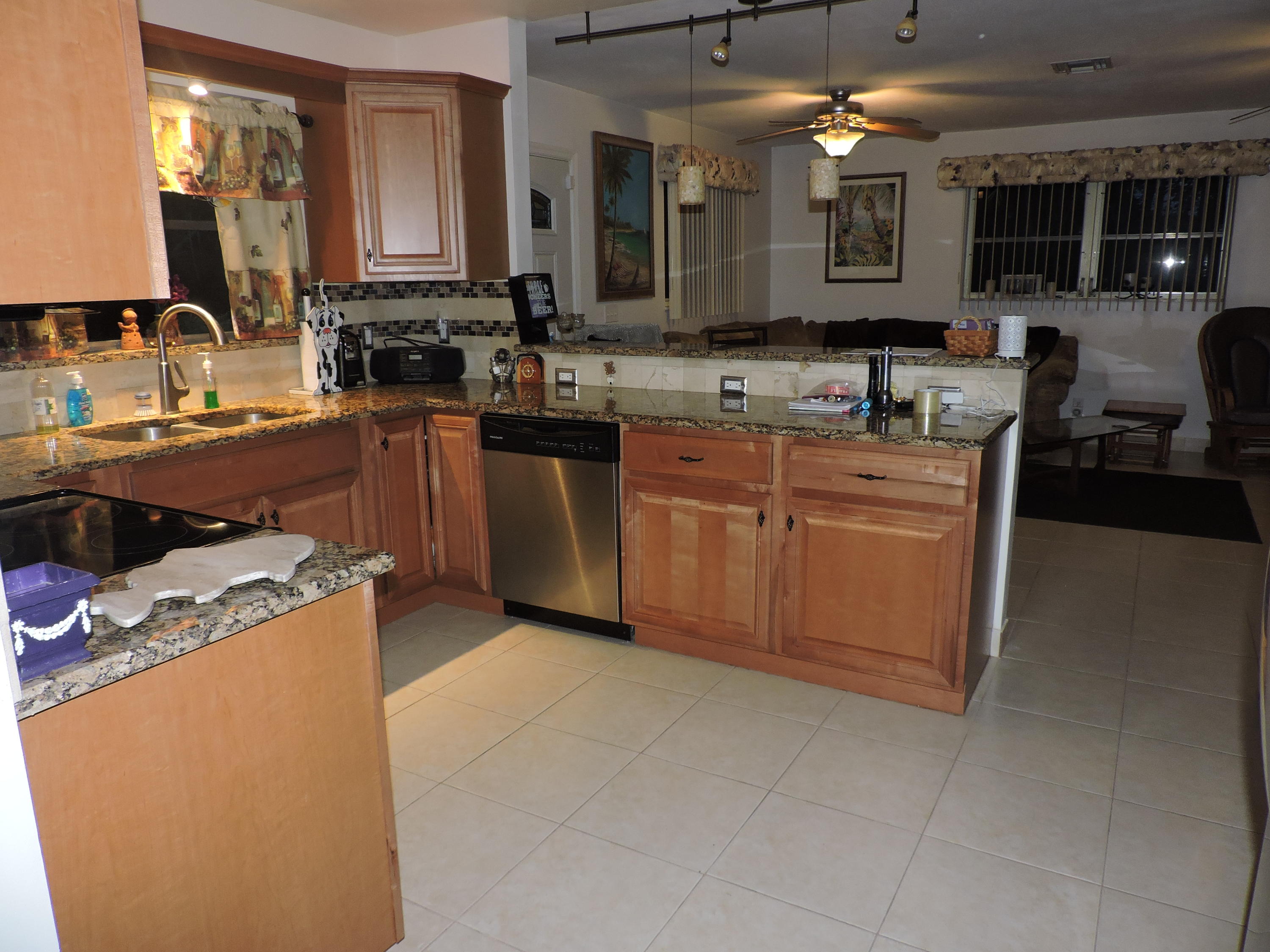 5354 3rd Road Lake Worth, FL 33467 - Photo 5 of 22 DSCN2639