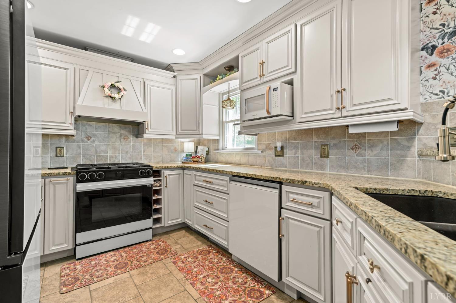 4717 Locksview Road Lynchburg, VA 24503 - Photo 7 of 45 Gallery Image 7