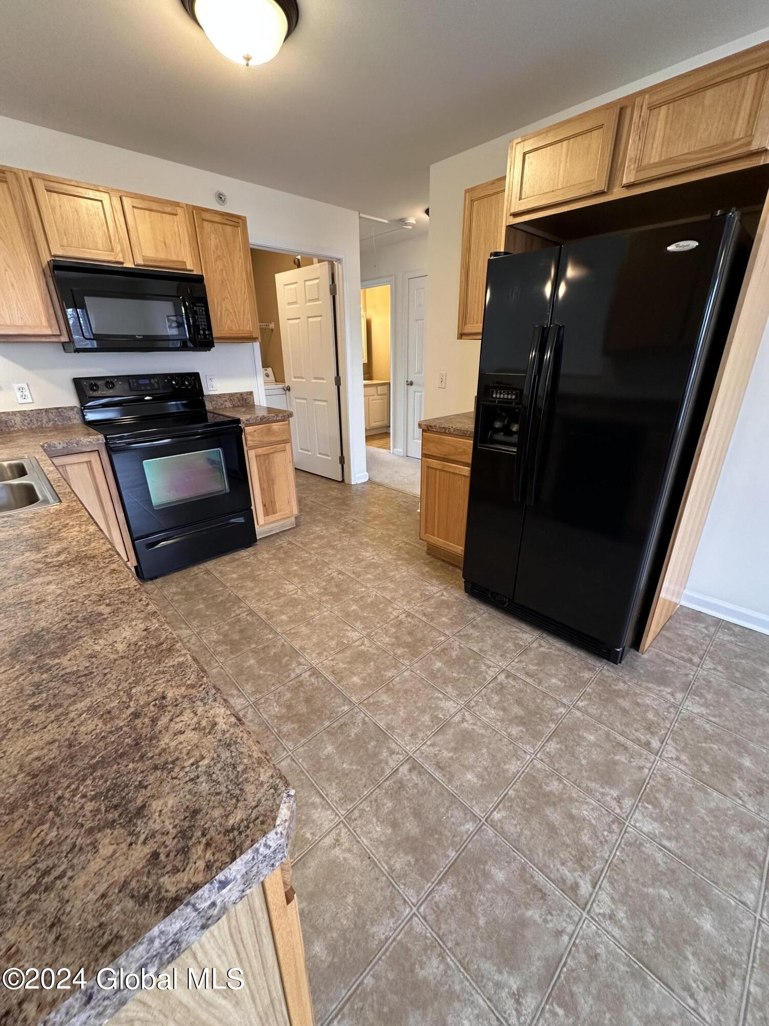 2000 Curry Road, Unit 23 Rotterdam, NY 12303 - Photo 8 of 20 IMG_2399