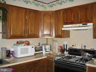 403 3rd Street Beverly, NJ 08010 - Photo 4 of 4