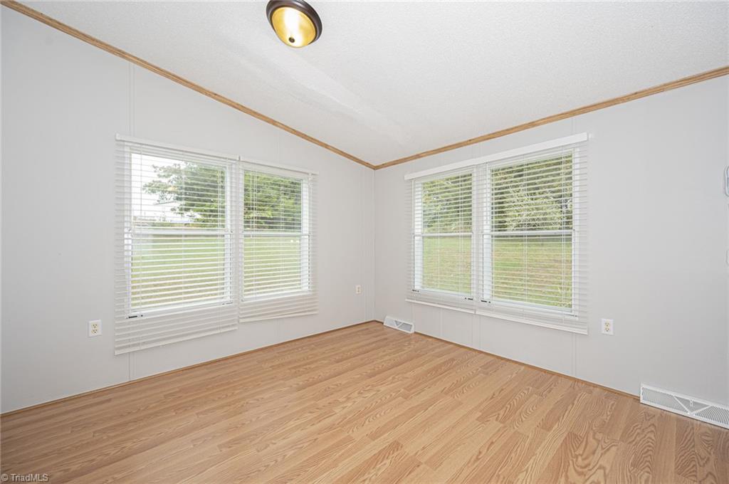 1204 Sawbriar Road Pinnacle, NC 27043 - Photo 16 of 30 Gallery Image 16