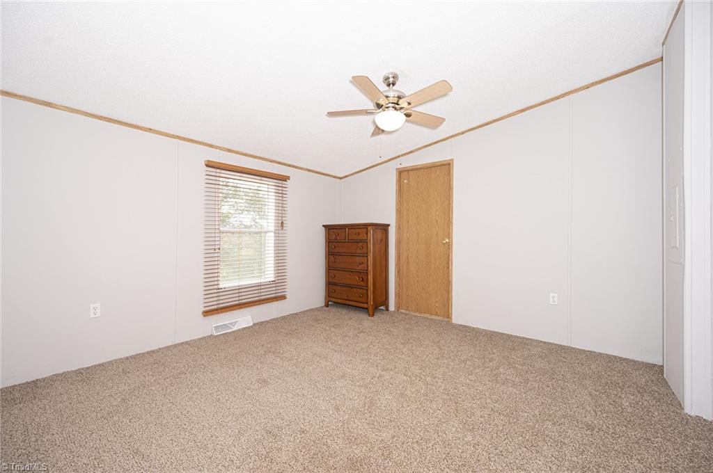 1204 Sawbriar Road Pinnacle, NC 27043 - Photo 19 of 30 Gallery Image 19