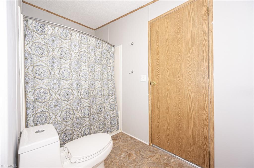 1204 Sawbriar Road Pinnacle, NC 27043 - Photo 22 of 30 Gallery Image 22
