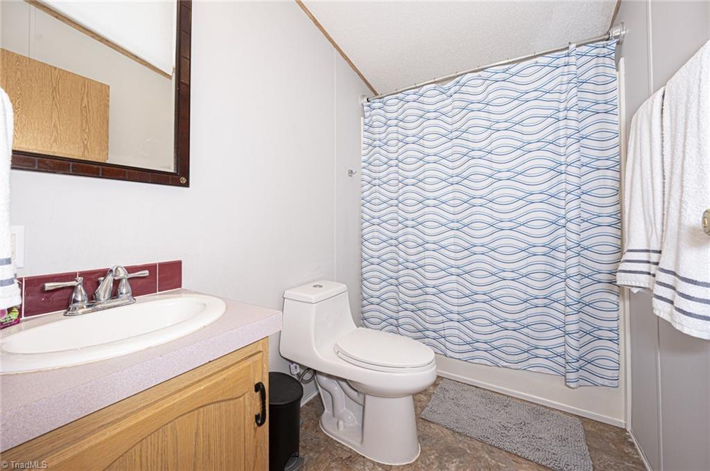 1204 Sawbriar Road Pinnacle, NC 27043 - Photo 27 of 30 Gallery Image 27
