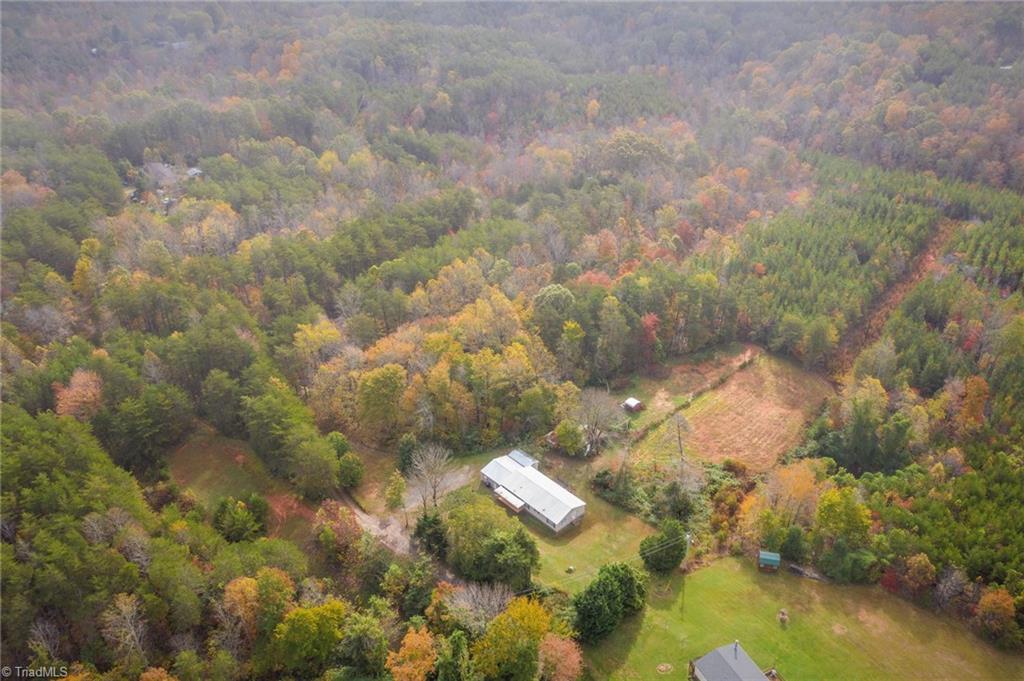 1204 Sawbriar Road Pinnacle, NC 27043 - Photo 29 of 30 Gallery Image 29