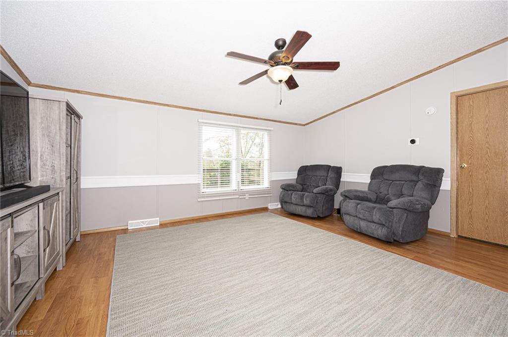 1204 Sawbriar Road Pinnacle, NC 27043 - Photo 10 of 30 Gallery Image 10