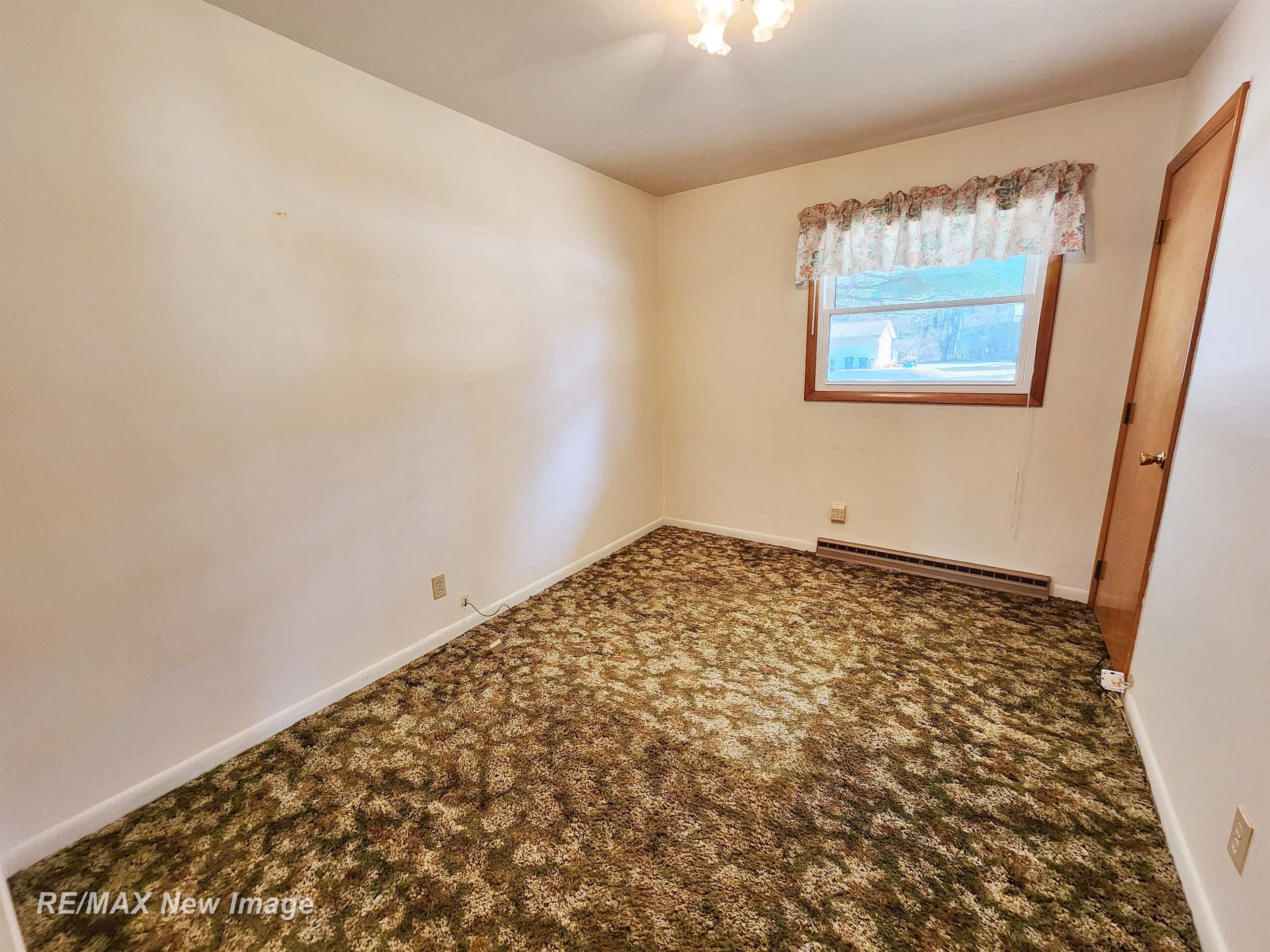 1140 South Miller Road Saginaw, MI 48609 - Photo 26 of 54 50168693-fc48adab-5f34-4e09-ad9b-11873c45092f.JPG