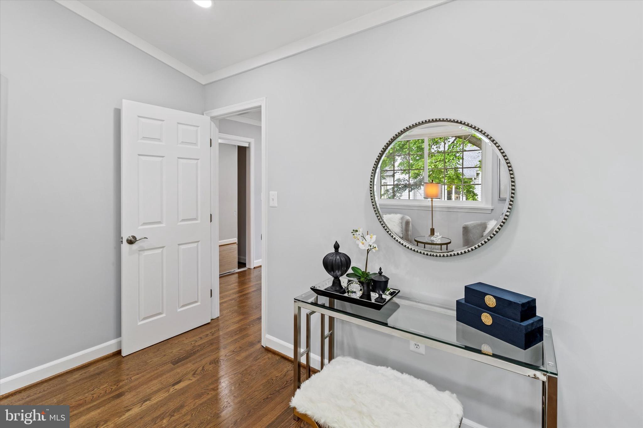 8116 Rolling Road Springfield, VA 22153 - Photo 20 of 41