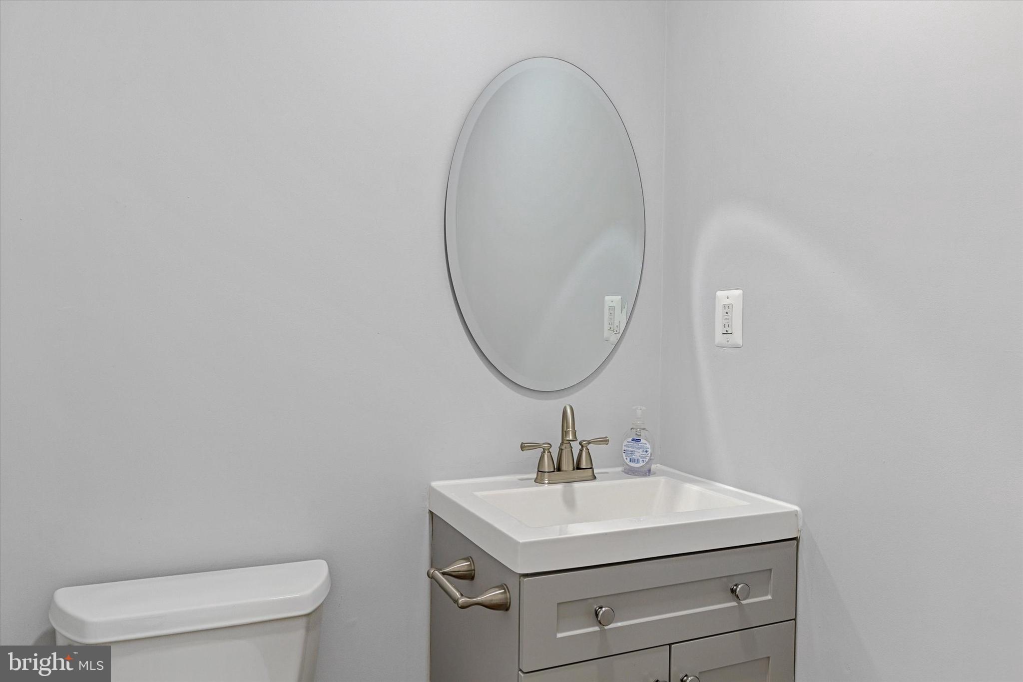 8116 Rolling Road Springfield, VA 22153 - Photo 30 of 41