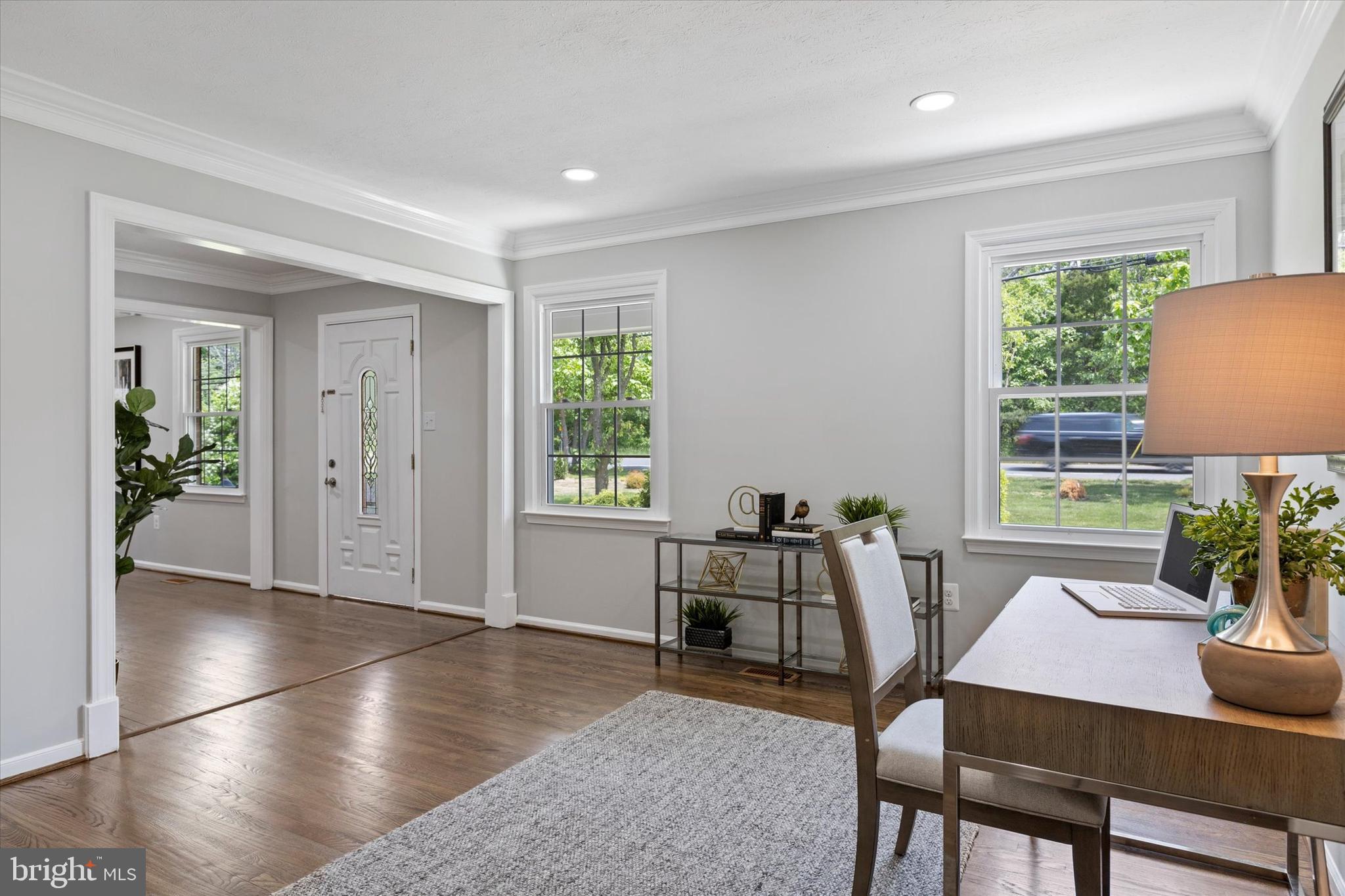 8116 Rolling Road Springfield, VA 22153 - Photo 8 of 41