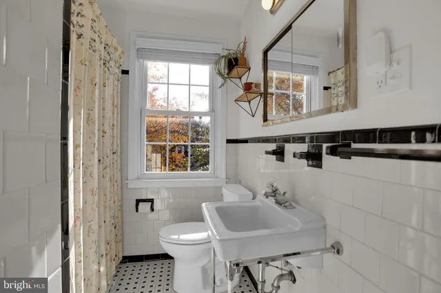 $435,000 | 418 Chumleigh Road, Baltimore, MD 21212