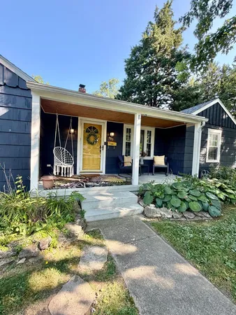 $2,600 | 409 West 6th Street, Perrysburg, OH 43551