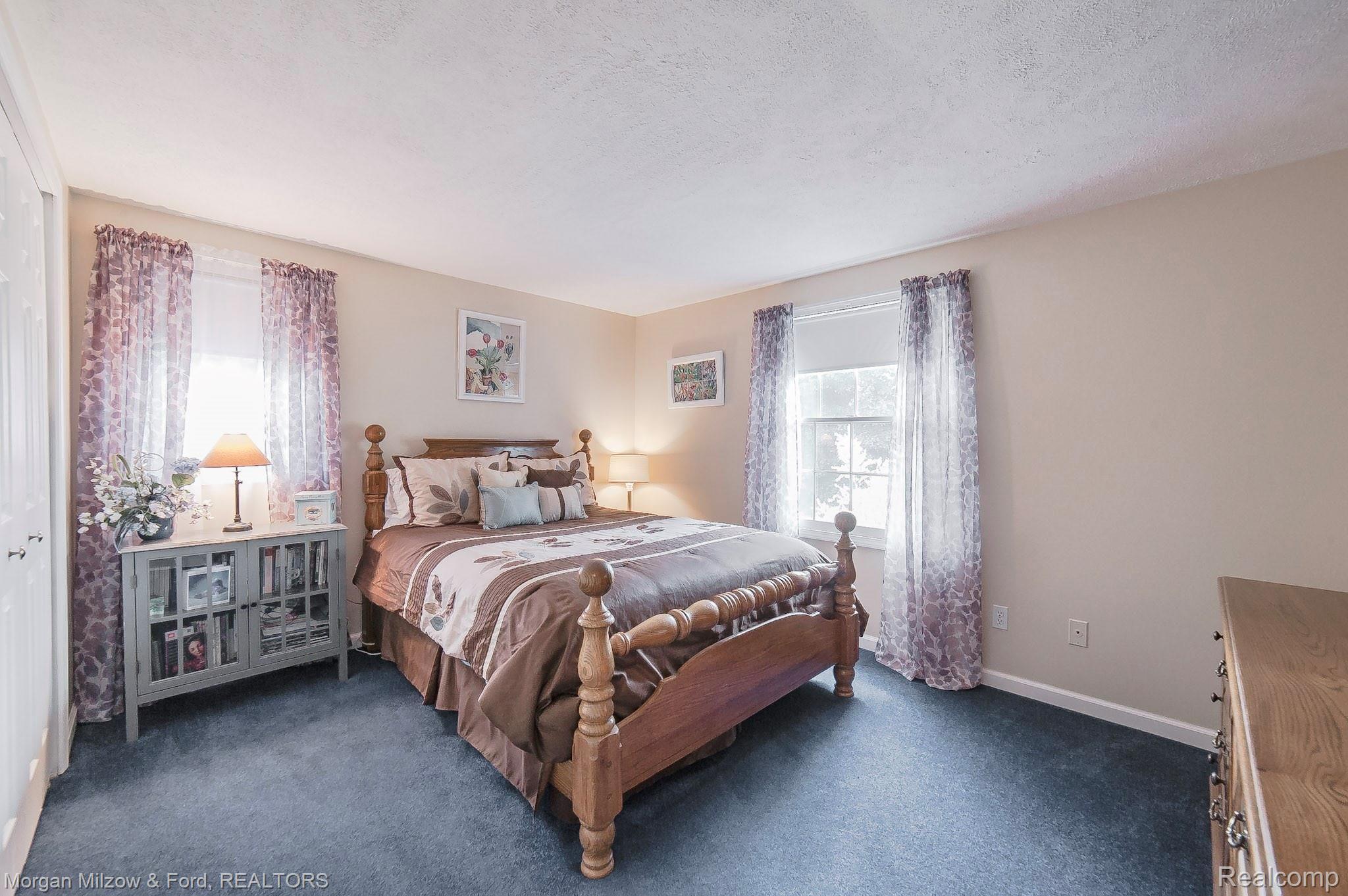 8105 Linden Road Fenton, MI 48430 - Photo 23 of 33 46-DSC_0533.jpg