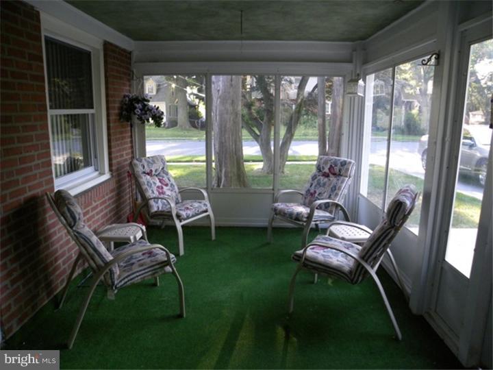 401 Wayne Avenue Springfield, PA 19064 - Photo 1 of 14 Enclosed Porch