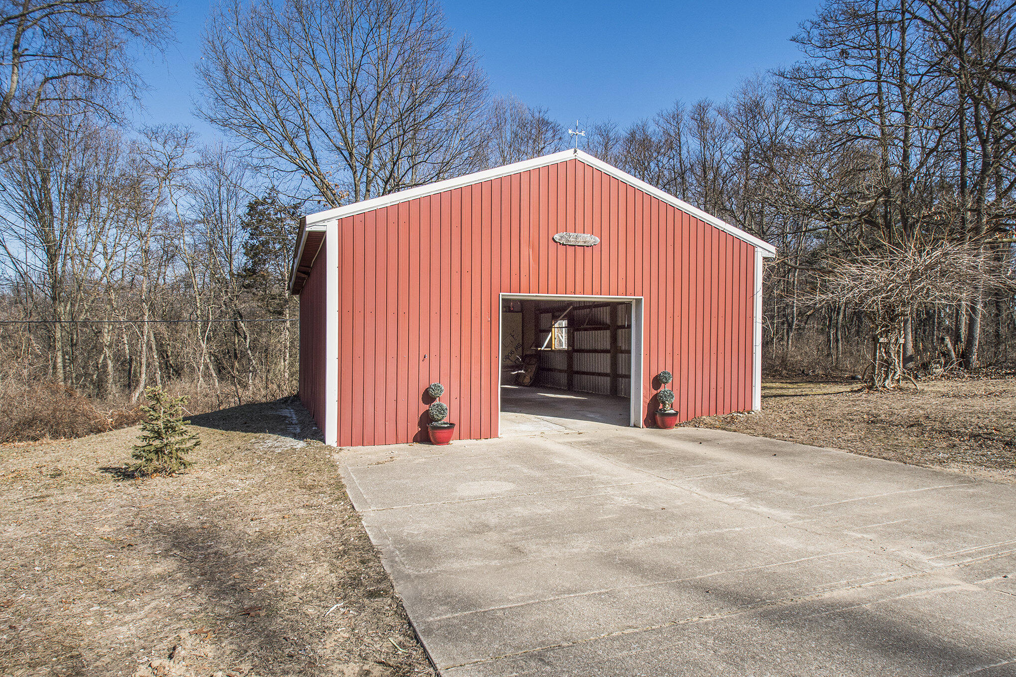 105 Matthew Road Niles, MI 49120 - Photo 24 of 28 Pole Building