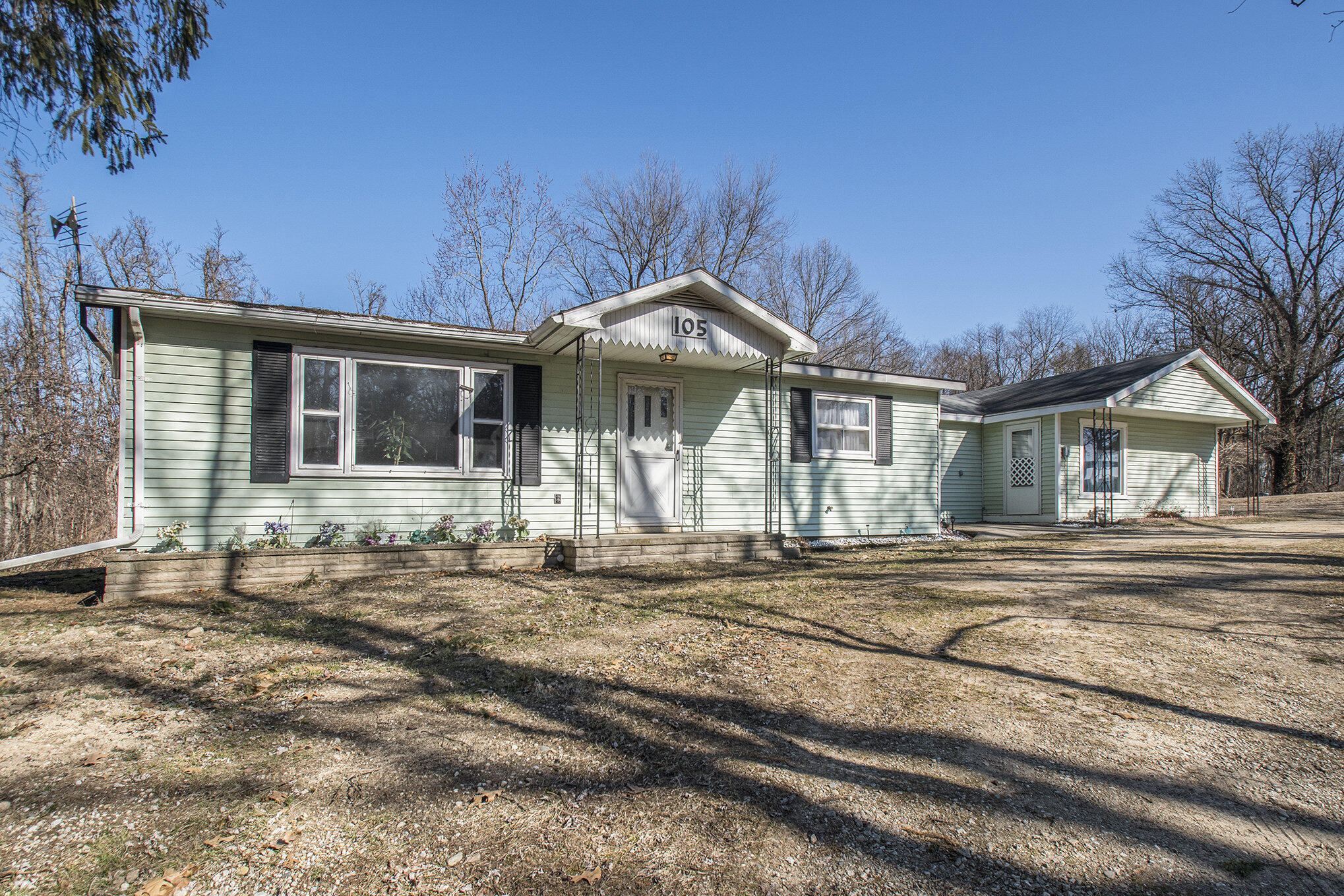 105 Matthew Road Niles, MI 49120 - Photo 26 of 28 Front