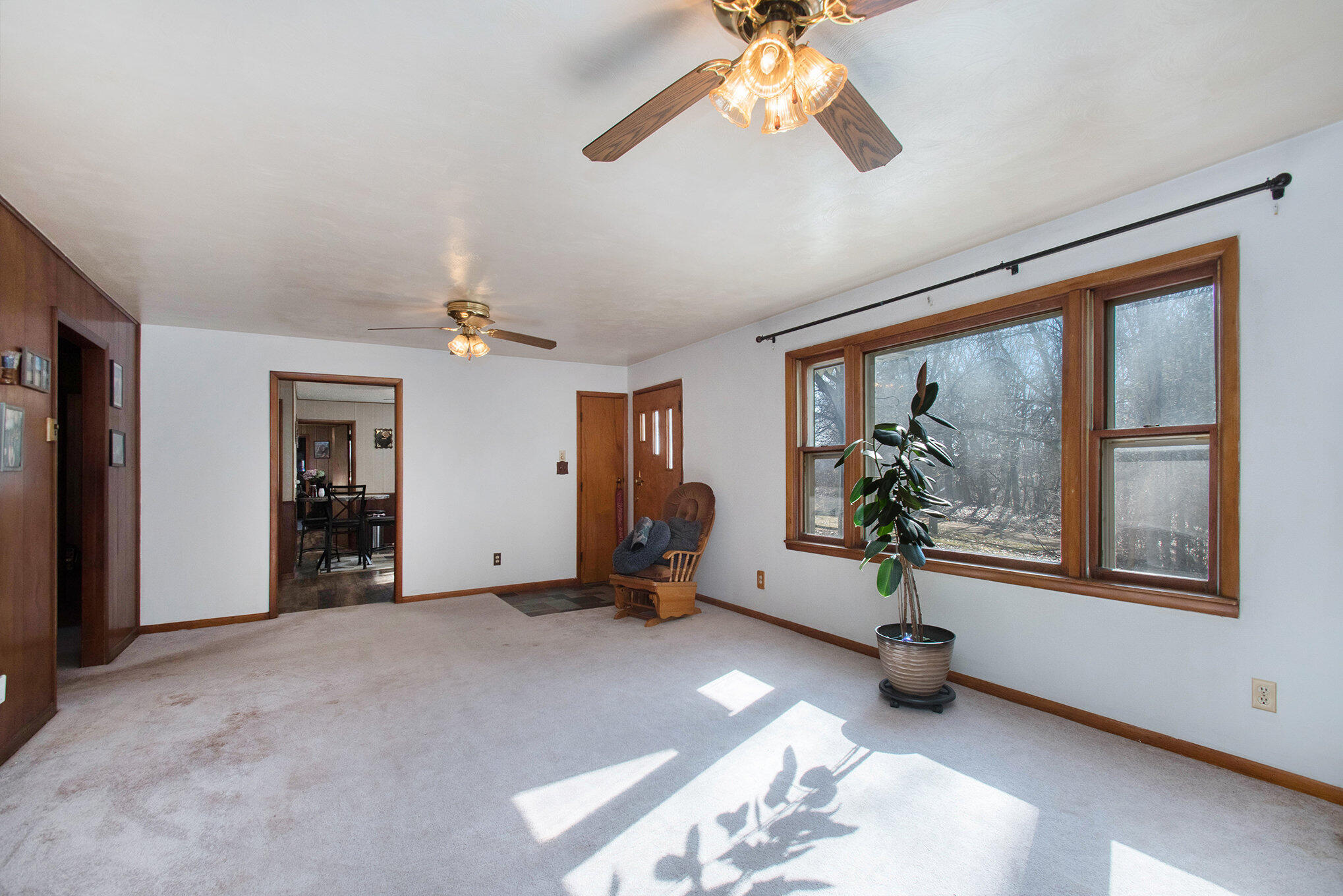 105 Matthew Road Niles, MI 49120 - Photo 6 of 28 Family room