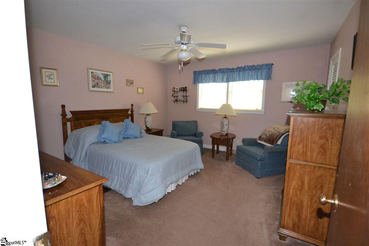 203 Old Mill Road Taylors, SC 29687 - Photo 14 of 36 Gallery Image 14