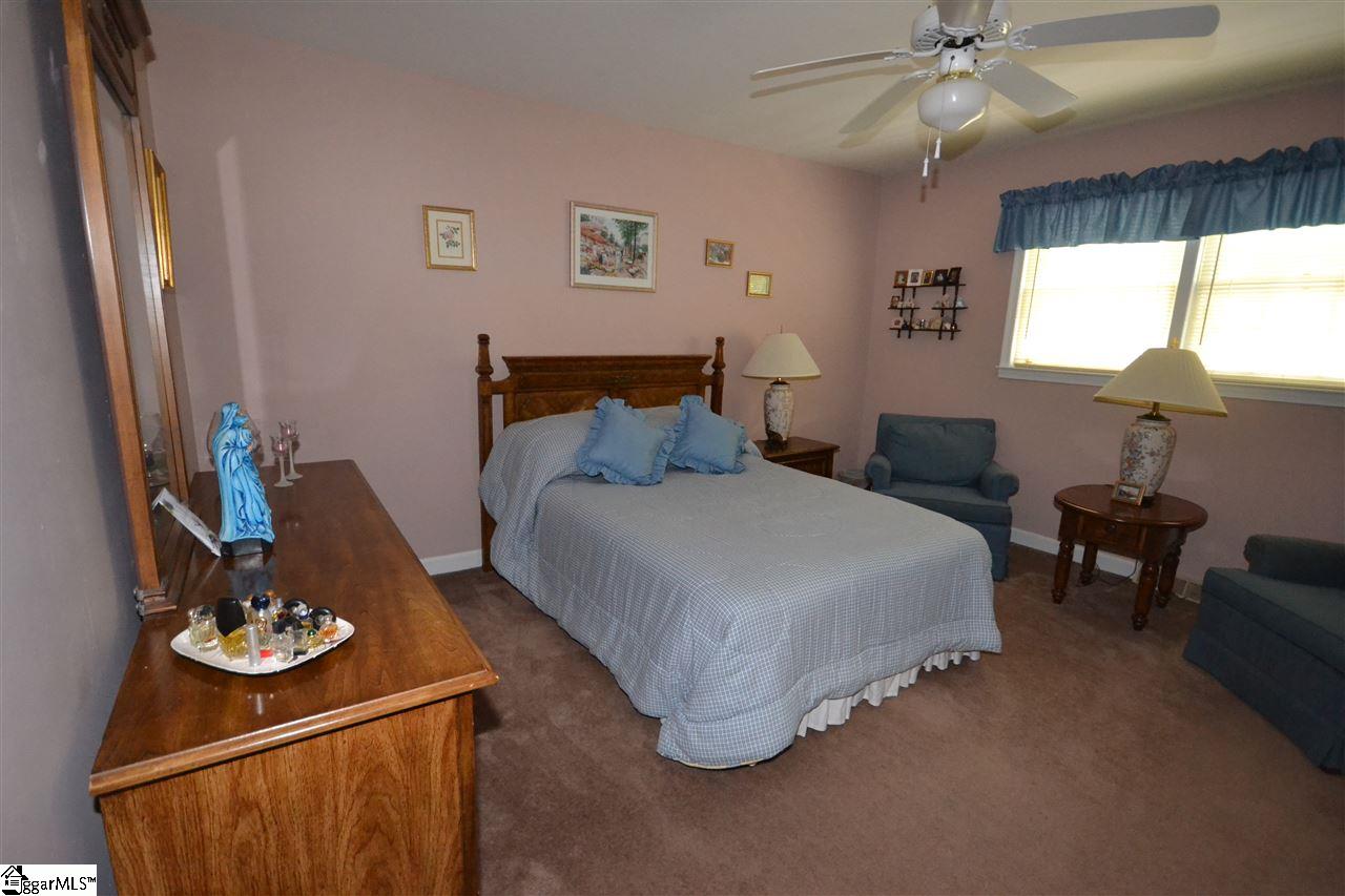 203 Old Mill Road Taylors, SC 29687 - Photo 15 of 36 Gallery Image 15