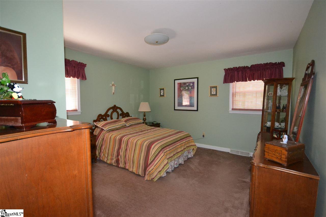 203 Old Mill Road Taylors, SC 29687 - Photo 19 of 36 Gallery Image 19