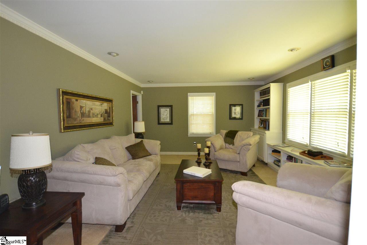 203 Old Mill Road Taylors, SC 29687 - Photo 4 of 36 Gallery Image 4