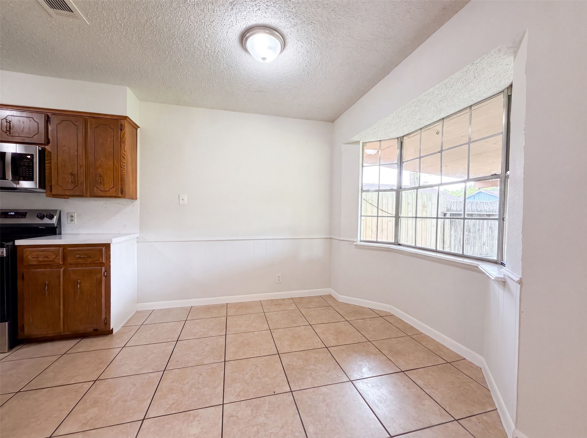 8 Sunnybrook Lane Angleton, TX 77515 - Photo 6 of 16