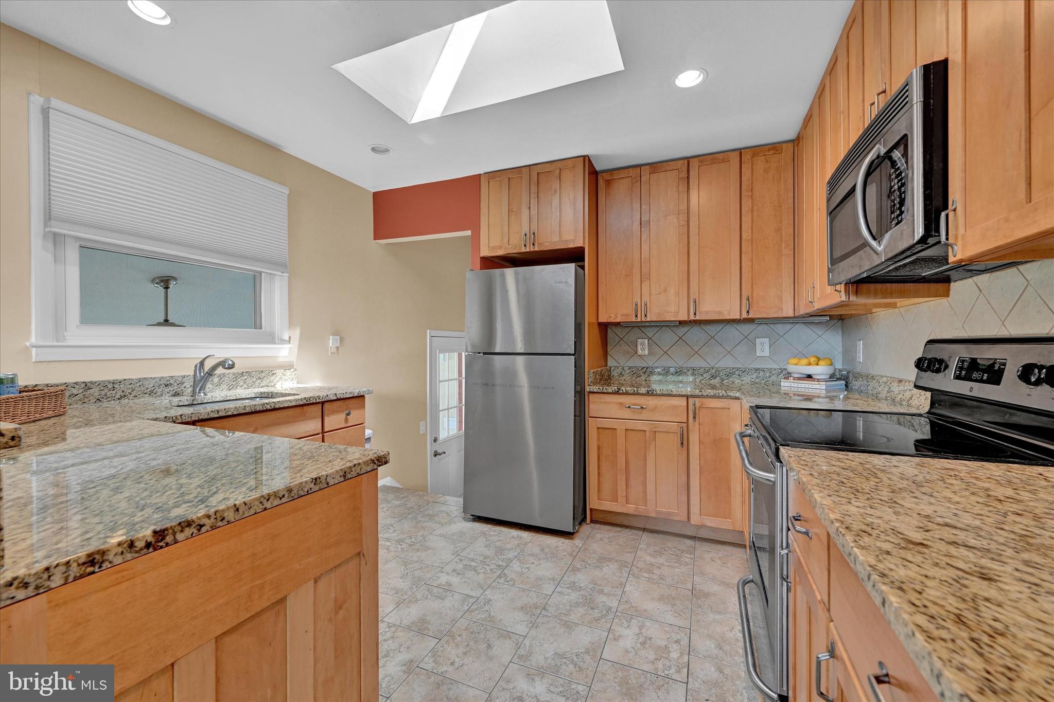 328 Aigburth Road Towson, MD 21286 - Photo 13 of 41